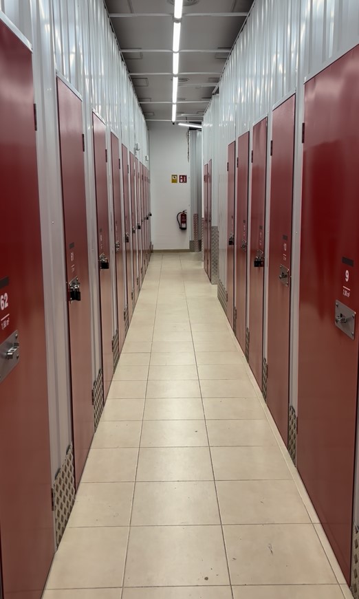 construccion alquiler trasteros guardamuebles en Palma de Mallorca puertas trasteros finalizados