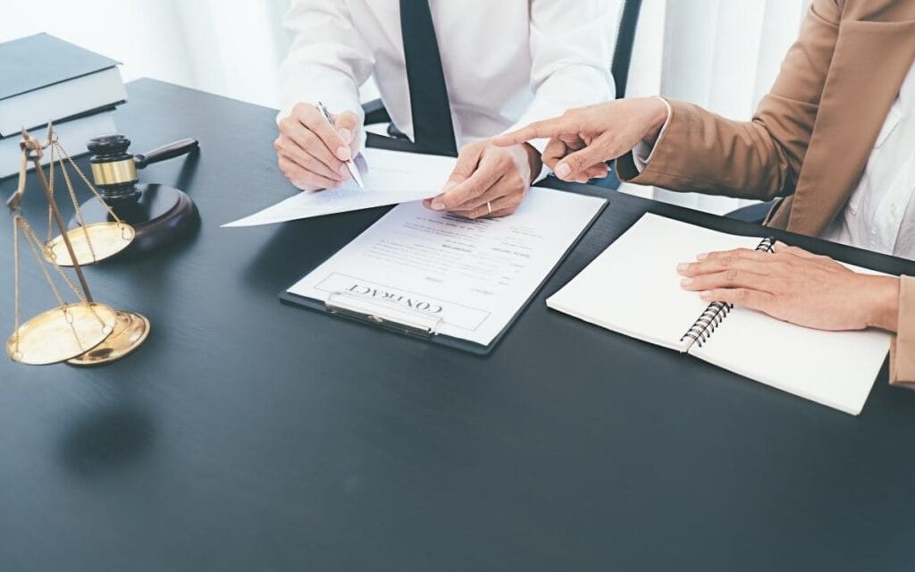 Requisitos legales para abrir un centro de self storage en España 2 requisitos legales para montar negocio de self storage en espana